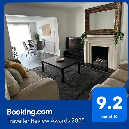 Holiday home Wembley Oasis: Modern Semi-detached Near Stadium London