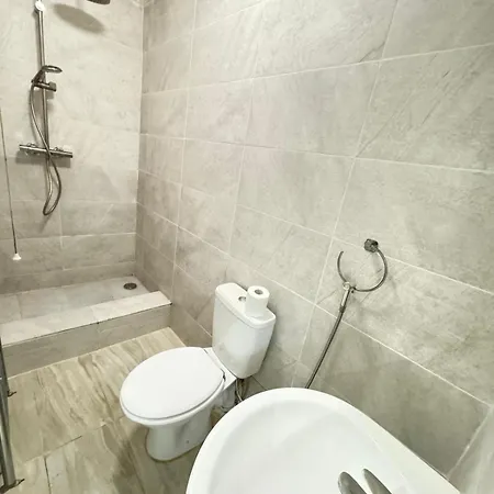 One Bedroom Flat Bell Street Apartment *