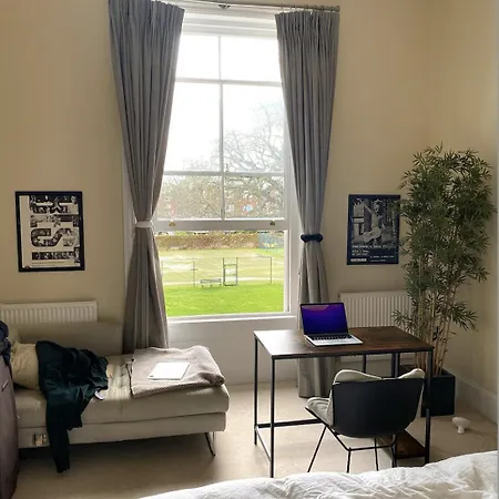 Apartment Spacious Flat In Holland Park *