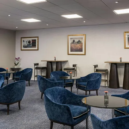 Renaissance London Heathrow מלון