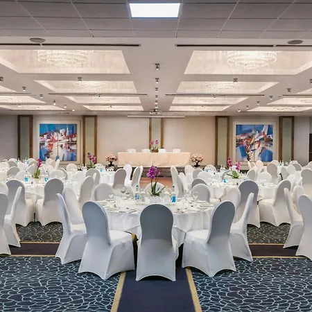 Hotel Renaissance London Heathrow