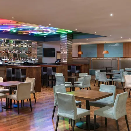 Renaissance London Heathrow מלון