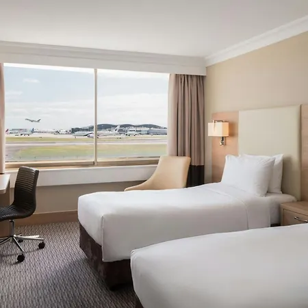מלון Renaissance London Heathrow