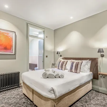 Clapham 4* London