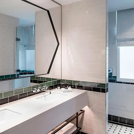 Hotel The Dixon, Tower Bridge, Autograph Collection 4*