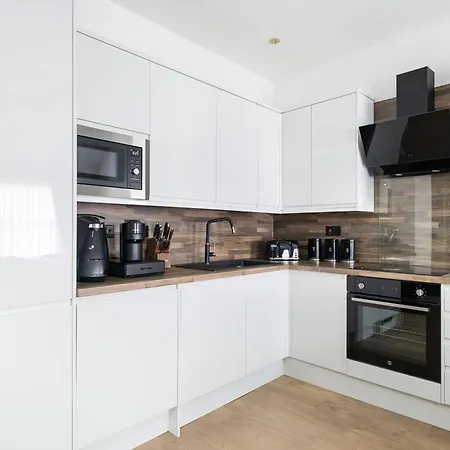 Luxury Large In Holiday home London