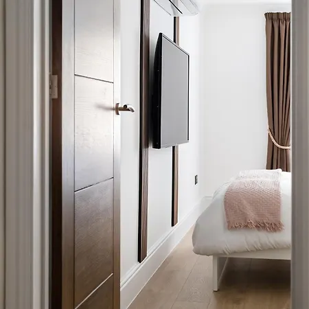 Luxury Large In London