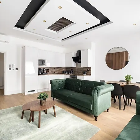 Luxury Large In Holiday home *
