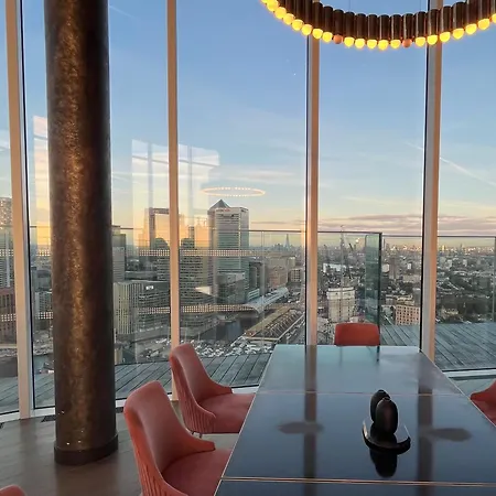 Luxury Modern 2 Bed Flat With Balcony And View - Canary Wharf Center Apartment