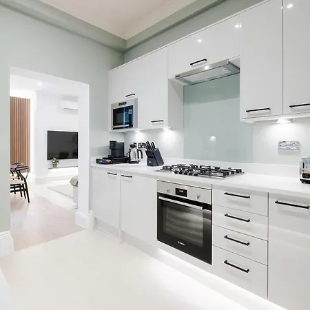 Luxury 2 Bedrooms In South Kensington