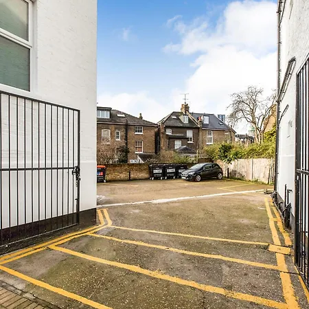 Bed & Breakfast The Chapter - Finsbury Park London