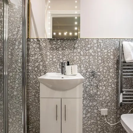 The Chapter - Finsbury Park Bed & Breakfast