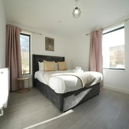 Homestay Broadway Great 7-minute Walk From The Underground