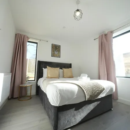 Broadway Great 7-minute Walk From The Underground * Ealing