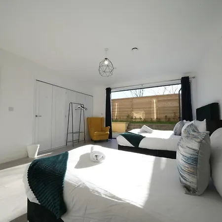 Broadway Great 7-minute Walk From The Underground Ealing