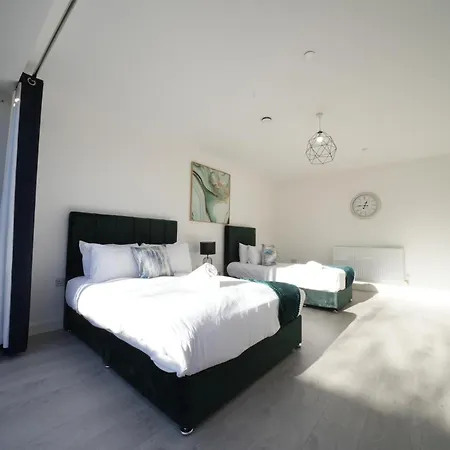 Broadway Great 7-minute Walk From The Underground Homestay *