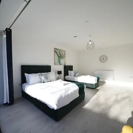 Homestay Broadway Great 7-minute Walk From The Underground *