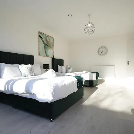 Broadway Great 7-minute Walk From The Underground Ealing