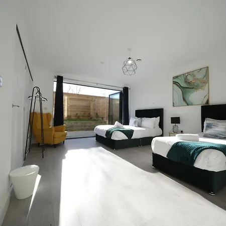 Broadway Great 7-minute Walk From The Underground Homestay *