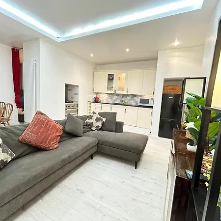 2 Bedroom Flat Wembley *