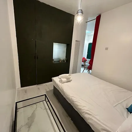 2 Bedroom Flat Wembley