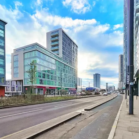 Chic & Spacious In Stratford Westfield - O2 Arena & Stadium Apartment *
