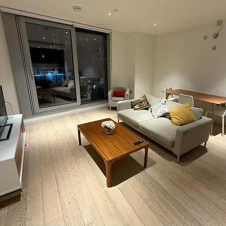 Luxury View 2 Bedroom In Canary Wharf London