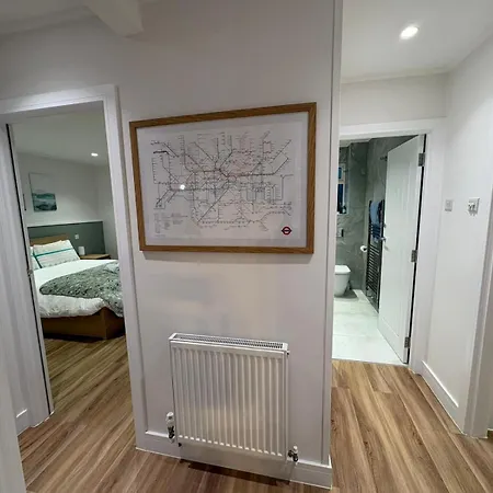Stylish 2 Bedroom In North Finchley