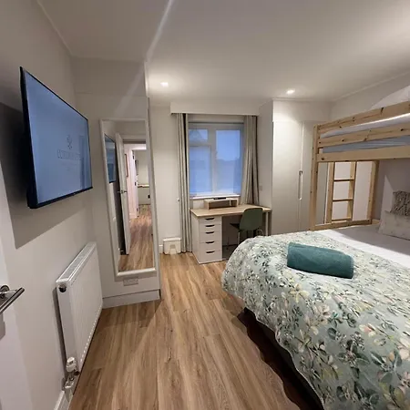 Stylish 2 Bedroom In North Finchley London