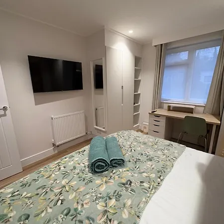Apartment Stylish 2 Bedroom In North Finchley London