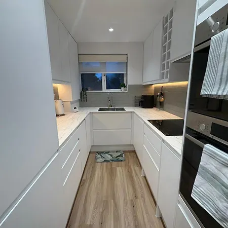Stylish 2 Bedroom In North Finchley * London