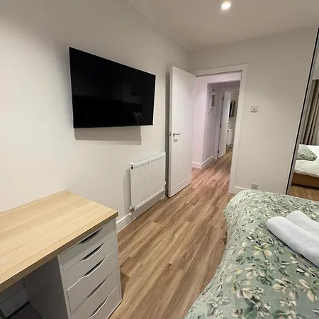 Apartment Stylish 2 Bedroom In North Finchley