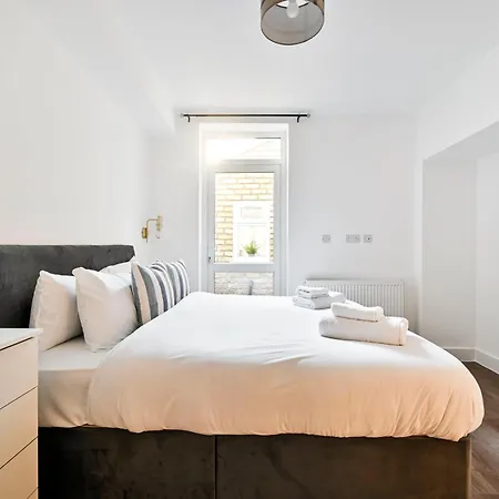 Apartment Beautiful 2 Bed With En Suite, Near Tube And Stamford Bridge *