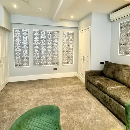 Apartment The Leonard