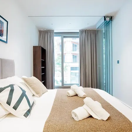 Luxury 2brs Maisonette Near Battersea Power