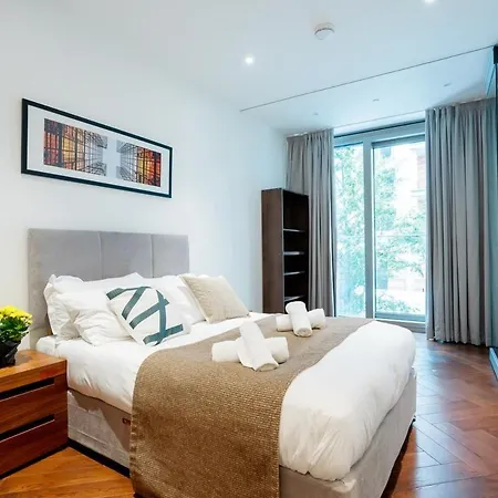 Luxury 2brs Maisonette Near Battersea Power Apartment London
