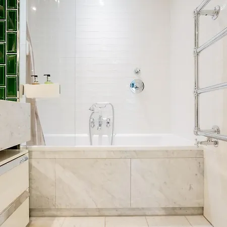 Apartment Luxury 2brs Maisonette Near Battersea Power London