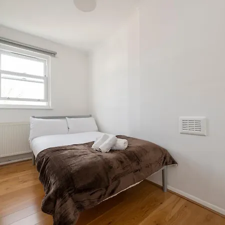 Comfy 1-bed Flat Near Kensington Apartment *
