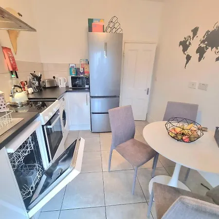 Apartment 2bed 2bath 8min To Bridge *