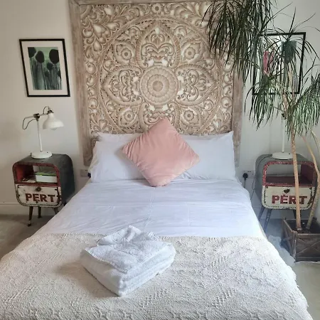 2bed 2bath 8min To Bridge London