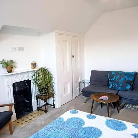 2bed 2bath 8min To Bridge London
