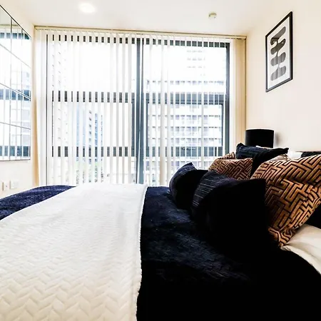 Apartment Stunning Canary Wharf Flat-5 Mins From Tube Station
