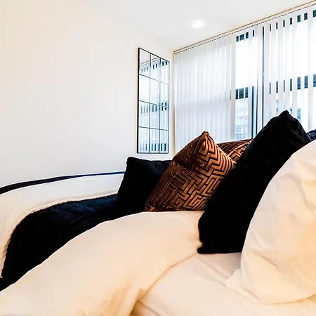 Stunning Canary Wharf Flat-5 Mins From Tube Station Apartment London