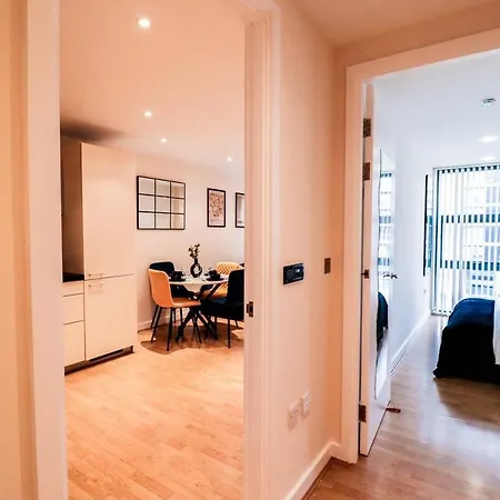 Stunning Canary Wharf Flat-5 Mins From Tube Station Apartment