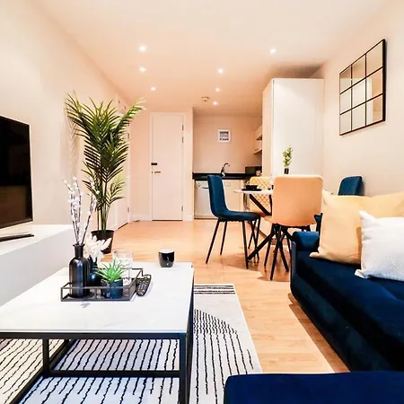 Stunning Canary Wharf Flat-5 Mins From Tube Station Apartment London