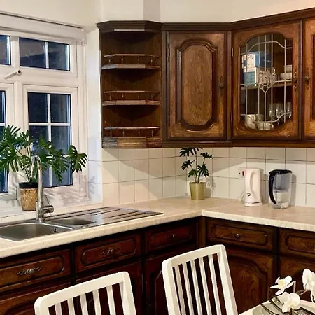 Holiday home Cosy House Tower Bridge Station Walk London