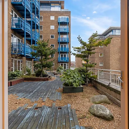 Apartment Parea Living - Quaint And Stylish Flat W Sunny Terrace London