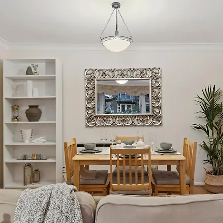 Apartment Parea Living - Quaint And Stylish Flat W Sunny Terrace *