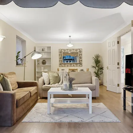 Parea Living - Quaint And Stylish Flat W Sunny Terrace *