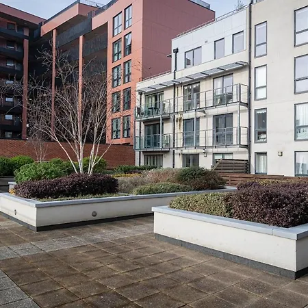 Apartment Penthouse - Canary Wharf - 24 Hr Concierge, Gym, Hot Tub, Sauna, Balcony, Terrace London